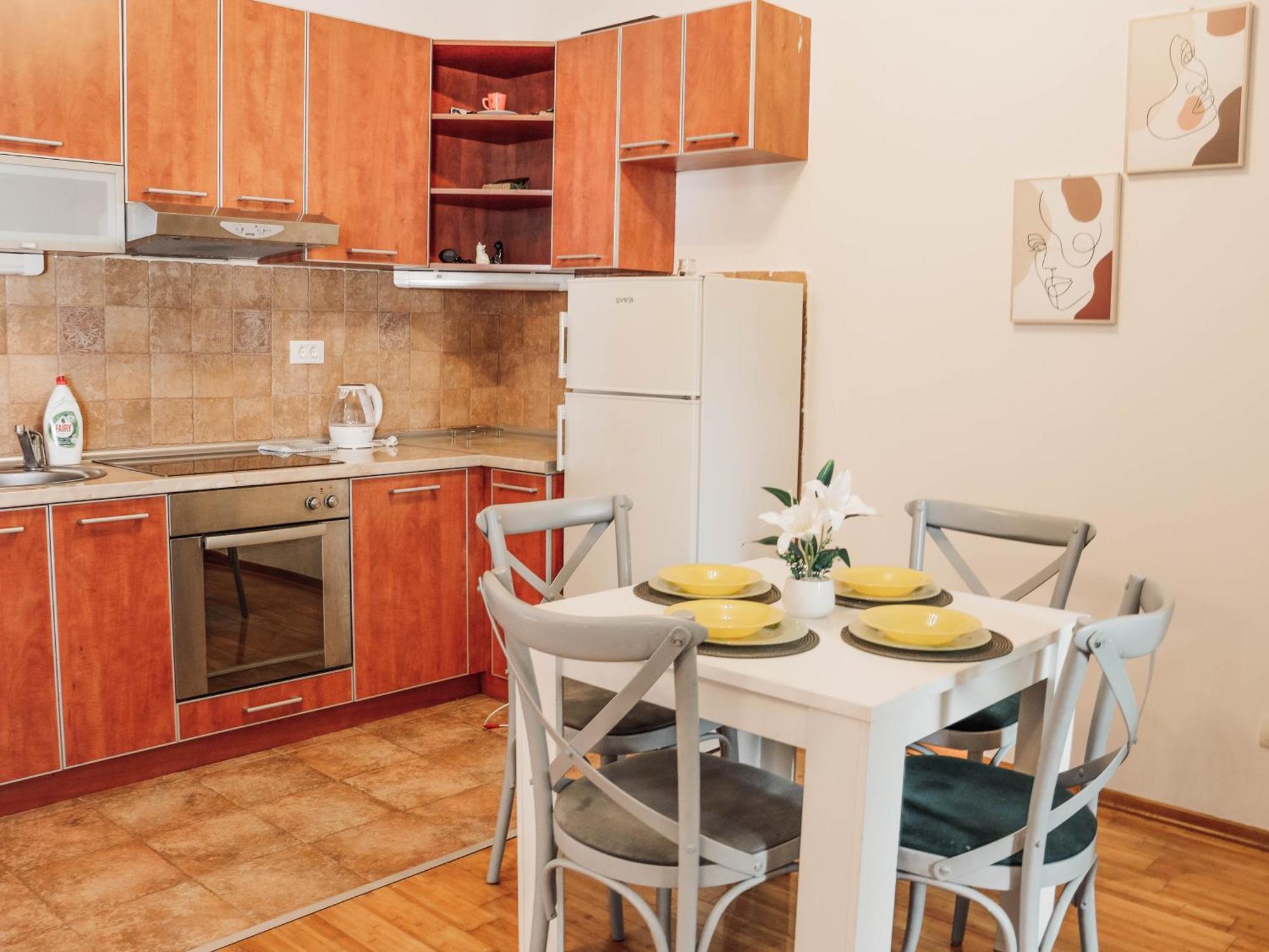 Apartman Mia Risan Luaran gambar