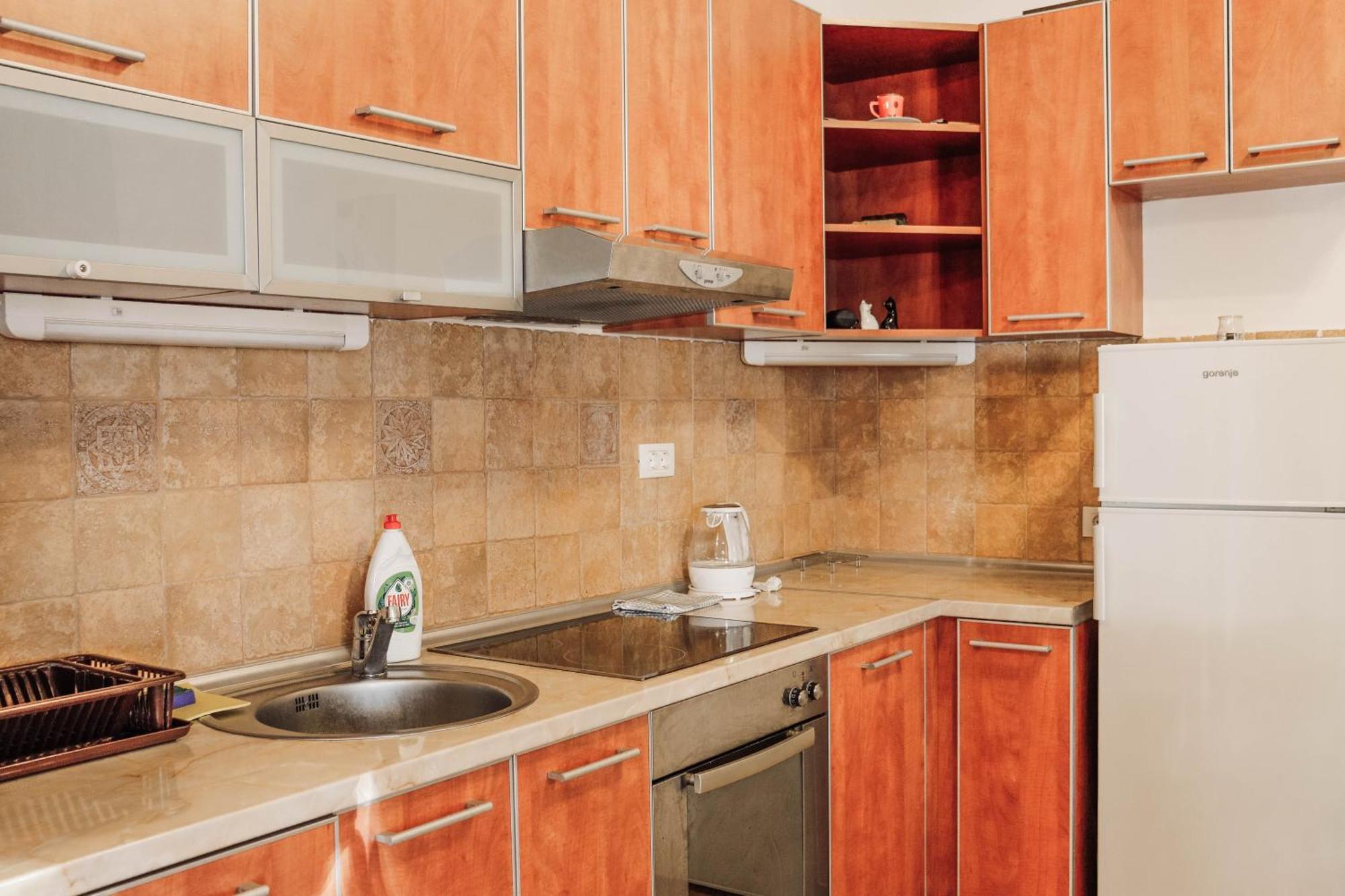 Apartman Mia Risan Luaran gambar