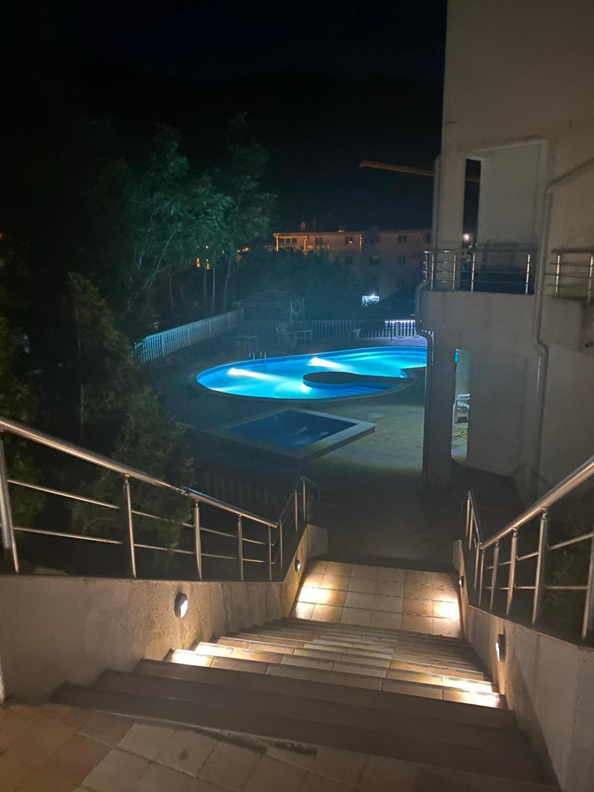 Apartman Mia Risan Luaran gambar